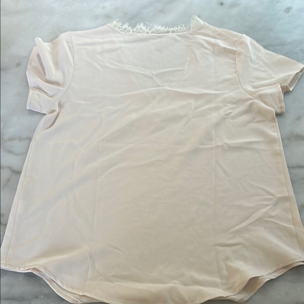 Cream Ruffled Relaxed Blouse - Picture 4 of 5